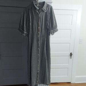 Max Studio Monochrome Patterned Maxi Dress